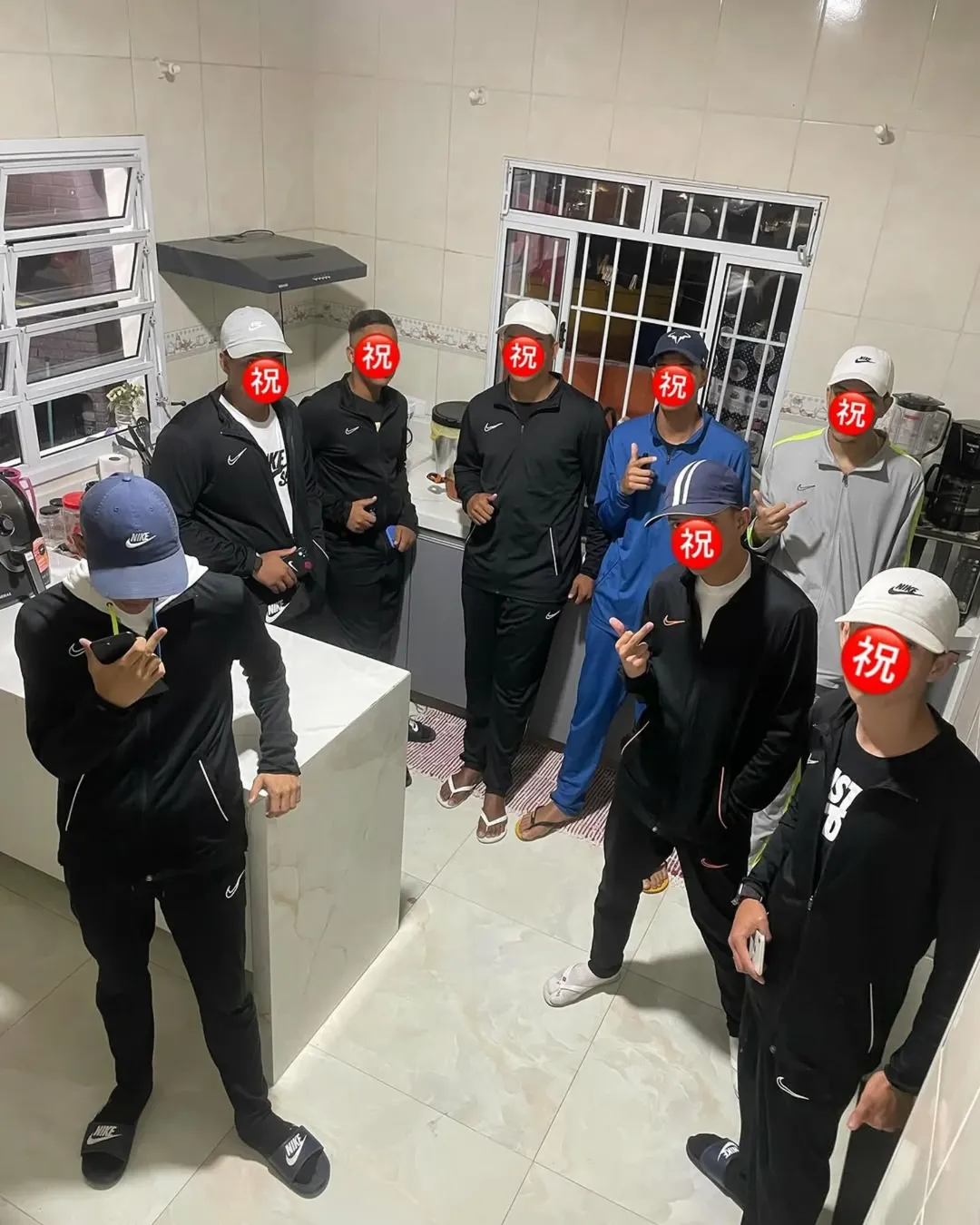 𝐂𝐫𝐢𝐚𝐬 𝐝𝐚 𝐀𝐦𝐢𝐳𝐚𝐝𝐞